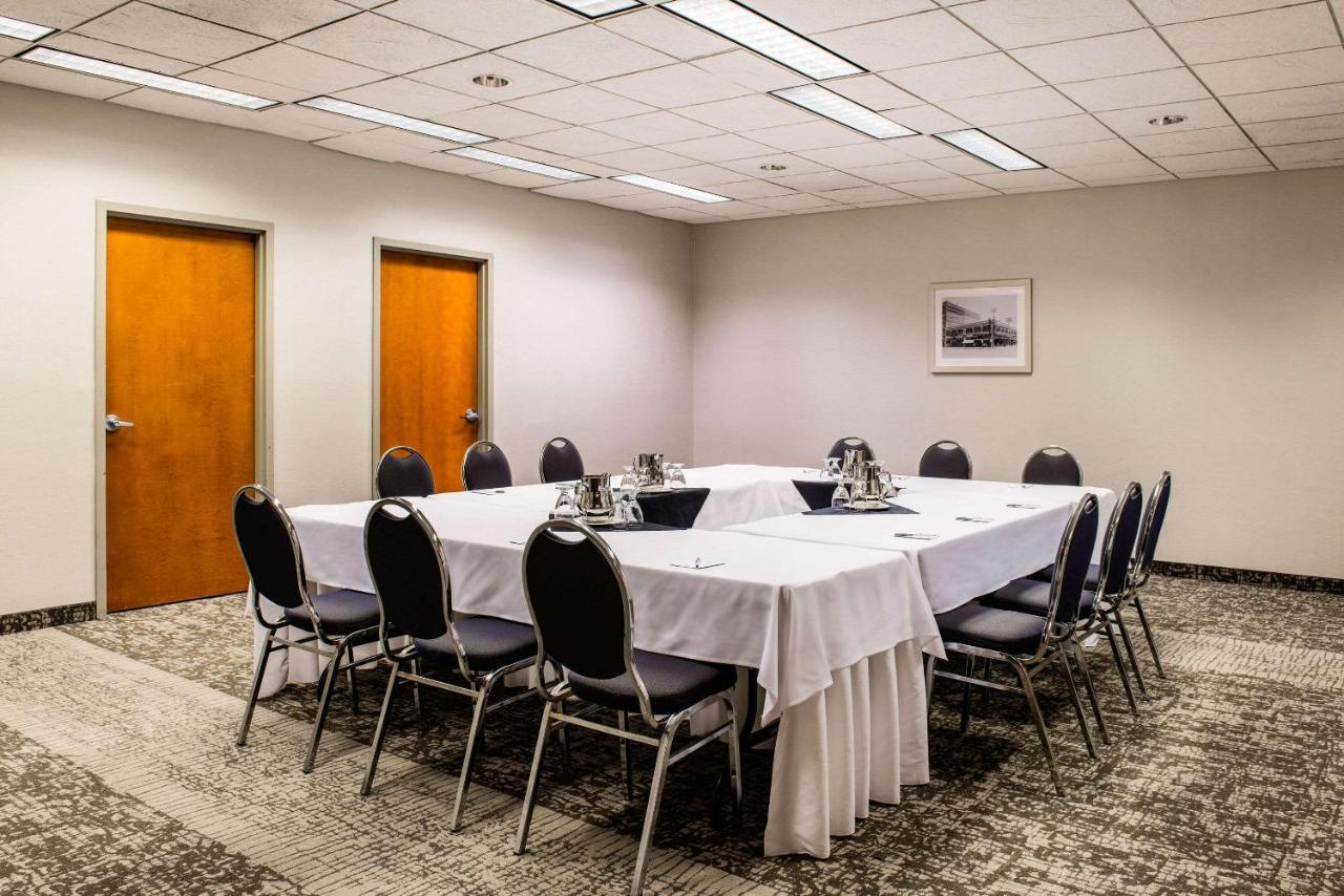 Clarion Hotel & Suites Winnipeg Luaran gambar